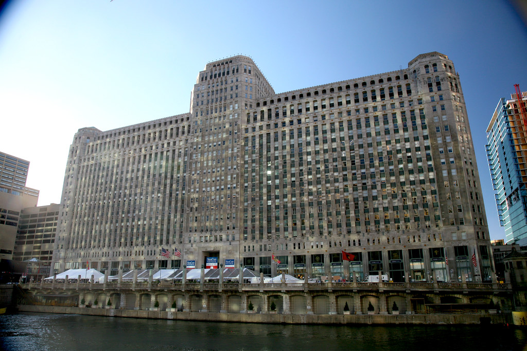 End of an Era: 15 Once-Mighty American Retailers That Vanished Post-2004