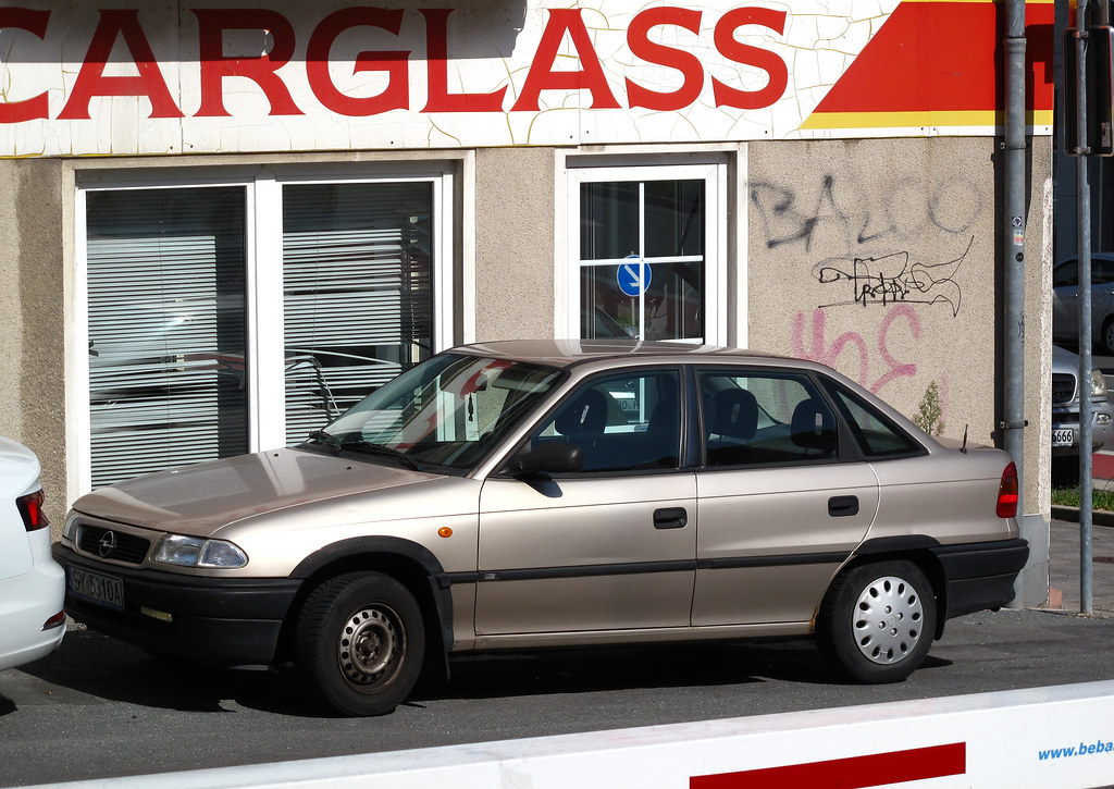 The Unwanted Legacy: 14 Classic Sedans and Muscle Cars Younger Buyers Are Steering Clear Of