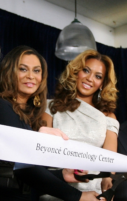Beyond the Velvet Rope: 12 Hilarious and Unbelievable Celebrity Demands That Were Secretly Approved