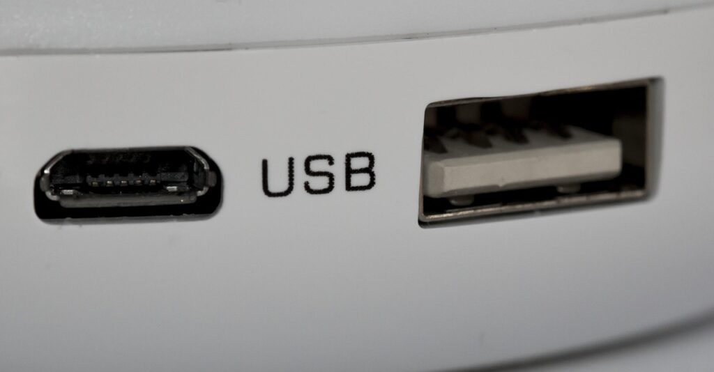 usb, outlet, link, informatics, cable, usb connection, computer, white, usb, usb, usb, usb, usb, outlet