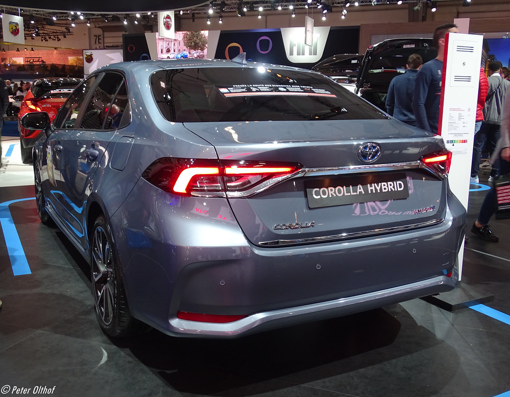 Navigating Comfort and Sophistication: The Top 6 Luxury-Focused Sedans for Seniors in 2025