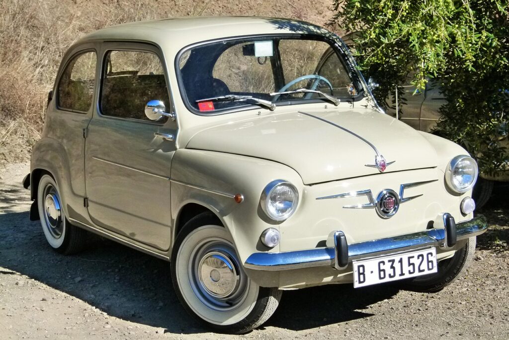 seat 600, seat, old car, classic, seat six hundred, small car, 60's