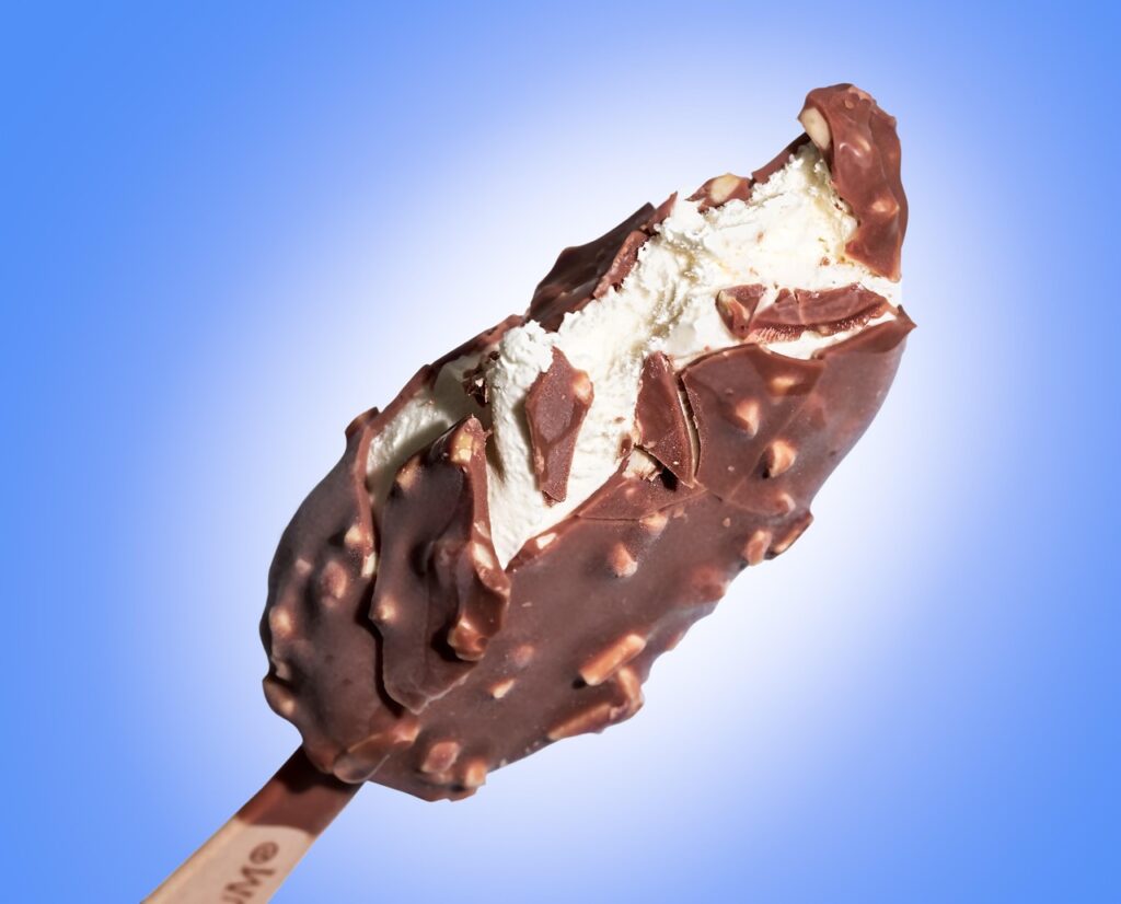 ice cream, chocolate, dessert, frozen, vanilla, nature, ice-cream, snack, cool, summer, cold, sweet, delicious, treat, refreshing, icecream, dairy product, magnum ice cream