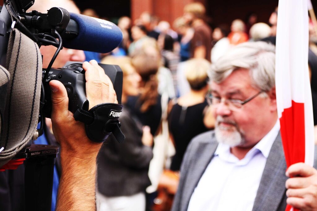 watch tv, camera, interview, tv, people, media, man, person, microphone, recording, interview, interview, interview, interview, interview, media, media