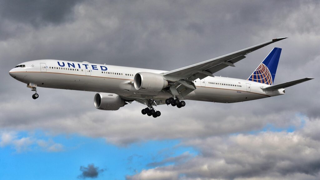 the plane, jet, aircraft, airport, the boeing 777, united airlines, united airlines, united airlines, united airlines, united airlines, united airlines