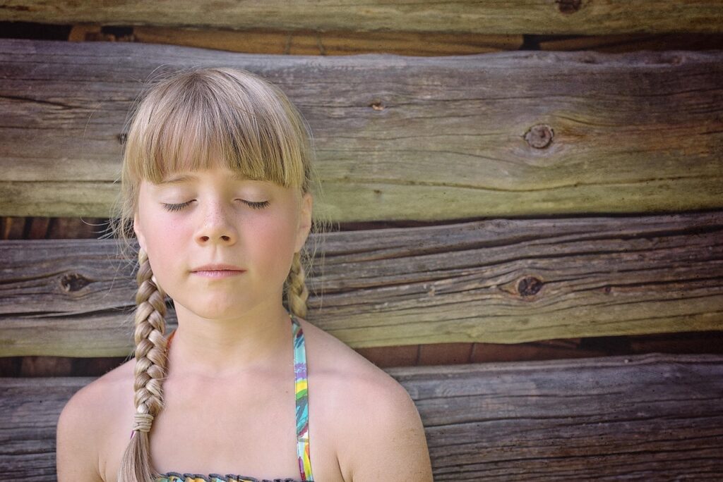 child, girl, closed eyes, relaxed, silence, quiet, outdoors, close up, person, human, pause for a moment