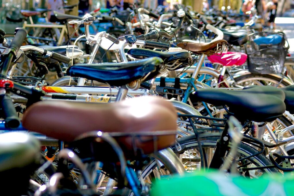 cycles, downtown, bike city, students, mobility, environment, environmentally friendly, urban, to go biking, vehicle, road, city, wheel, saddle, bicycle, traffic, cyclist, university, leipzig, fit, healthy, active