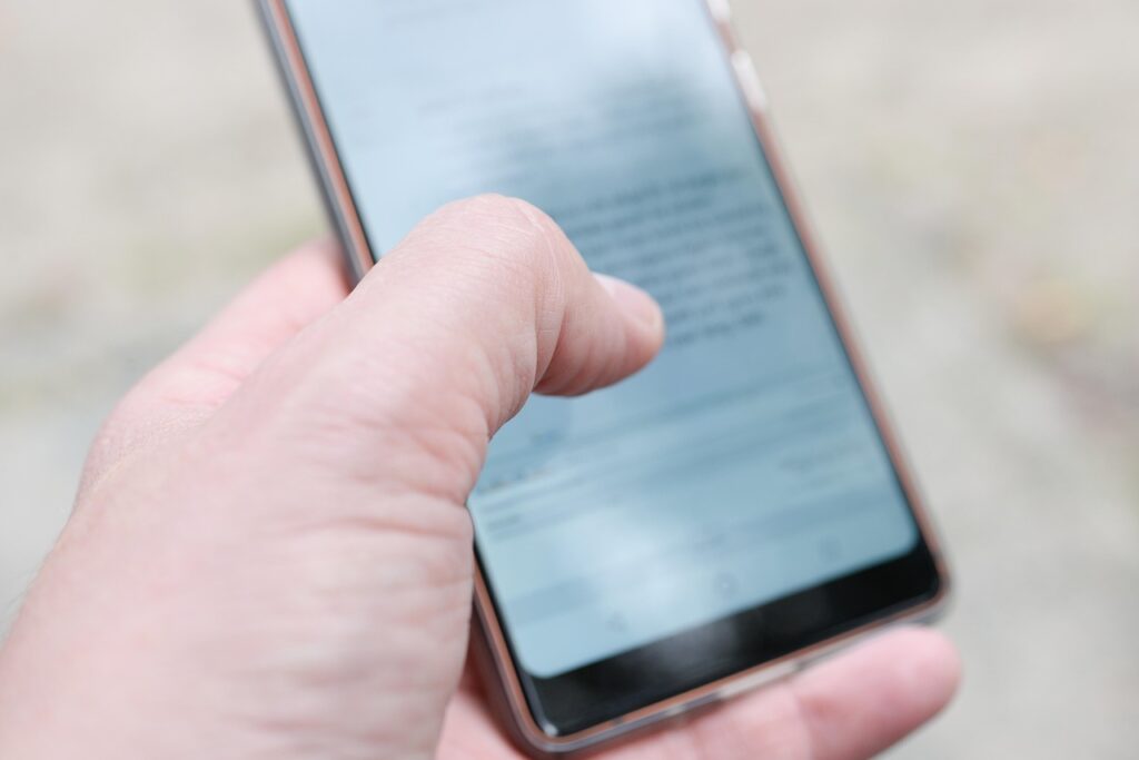 using, phone, smartphone, internet, hand, screen, technology, people, business, table, businessman, communication, office, young