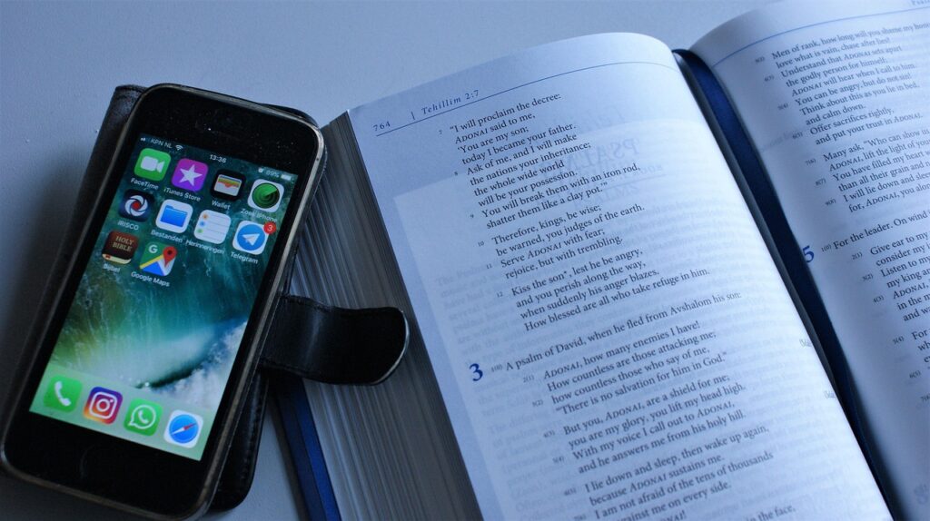 distraction, to study, book, phone, internet, wi-fi, reading ribbon, tehillim, technology, bible study, office, distraction, distraction, distraction, distraction, distraction
