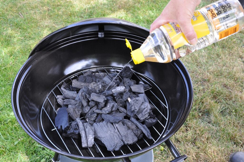 grill, lighter fluid, ball grill, charcoal, coal, light the grill, lighter fluid, lighter fluid, lighter fluid, lighter fluid, lighter fluid