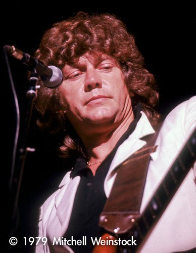 John Lodge: Tracing the Enduring Legacy of The Moody Blues’ Bassist-Singer