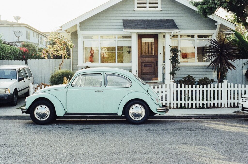vw beetle, volkswagen, classic car, car, vintage, oldtimer, car wallpapers, vehicle, automobile, old, auto, classic, transport, transportation, drive, house, street