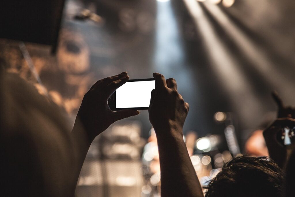 The Little-Known Company That Sells 90% of All Smartphone Camera Lenses