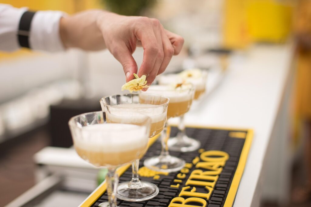 cocktail, drinks, bar, bartender, party, liqueur, alcohol, beverages, cold drinks, preparing cocktail, barman, beirão, licor beirão, glasses, bar, bar, bar, bar, bar, bartender, bartender, bartender, party, party, party, alcohol