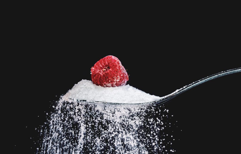 raspberry, sugar, spoon, meal, cute, fruit, food, diet, diabetes, sweet, crystals, trickle, nourishment, sugar consumption, unhealthy, healthy, kitchen, close up, sugar, sugar, sugar, sugar, sugar, diabetes