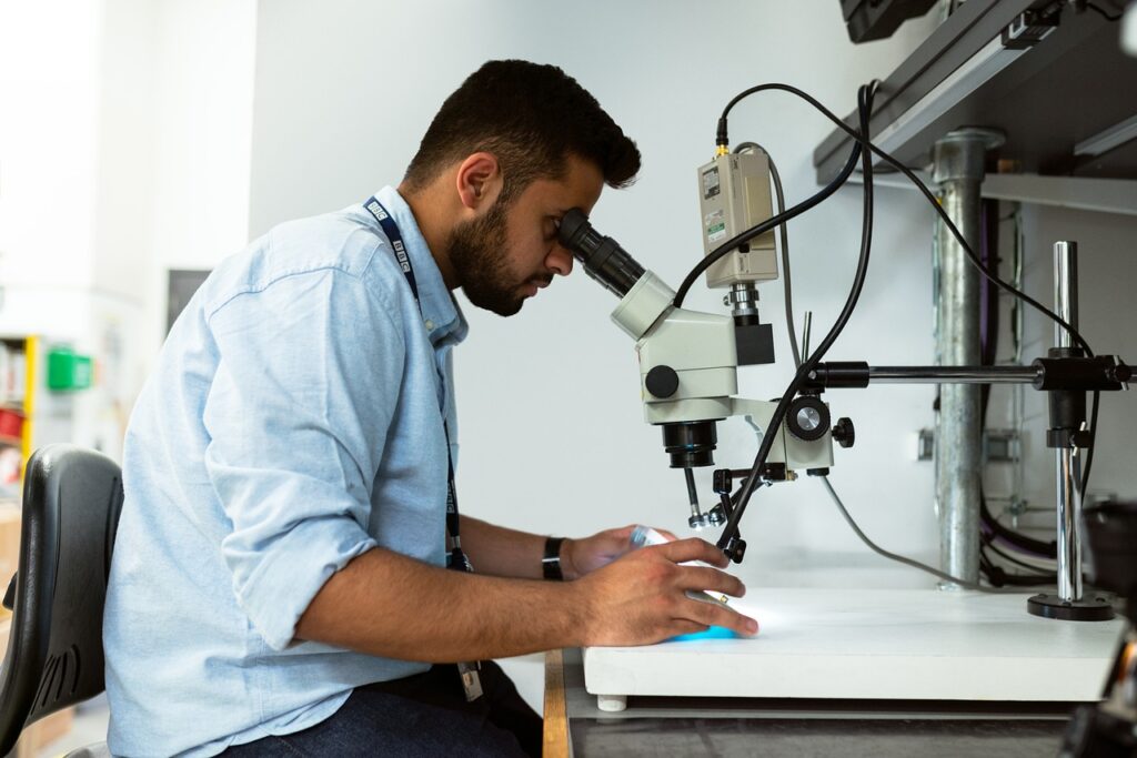 engineer, engineering, broadcast, broadcast engineer, workshop, tech, technology, microscope, science, research, microscope, microscope, microscope, microscope, microscope