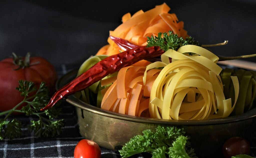 Slash Your Grocery Bills in 2025: 14 Smart Ways to Eat Well for Less