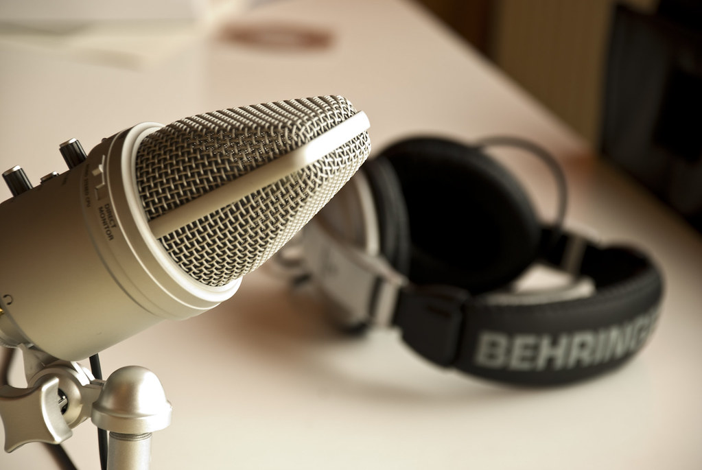 11 Proven Strategies: The Essential Habits Top Podcasters Use to Skyrocket Audience Engagement and Retention