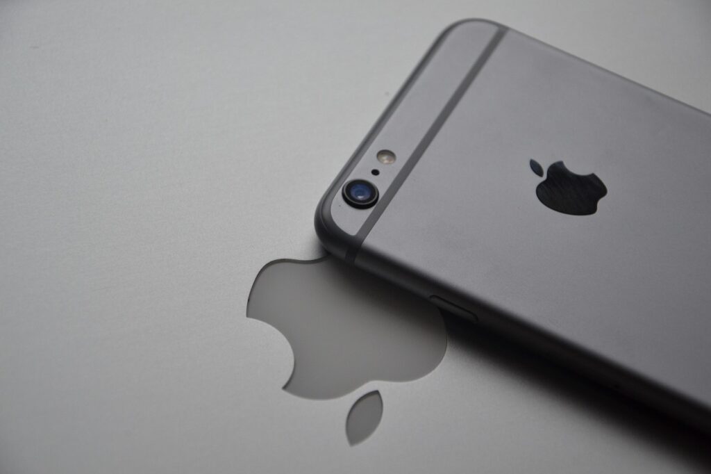 iphone, apple, phone, telephone, mobile phone, cell, electronics, smartphone, ring, write, fast, sms, electronic equipment, apple iphone, iphone 6, iphone 6 plus, iphone plus, plus, phablet, mother, mac book, computer, logo, macbook, macbook pro, iphone, apple iphone, apple iphone, apple iphone, apple iphone, apple iphone, iphone 6, mac book, logo