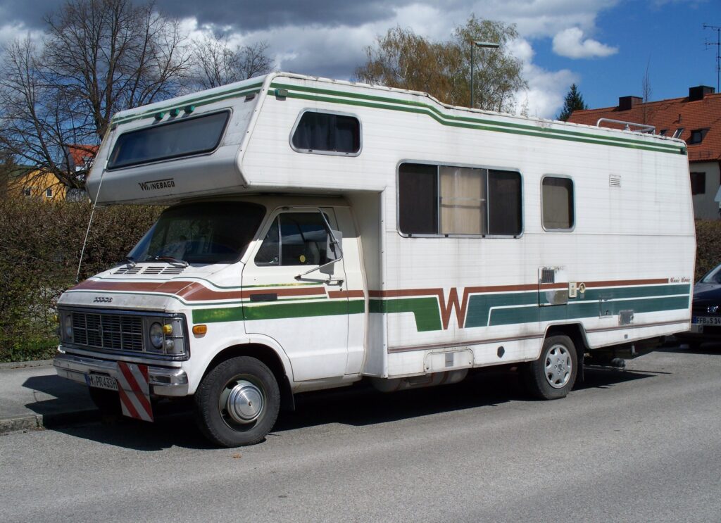 Your Ultimate Checklist: 15 Essential Questions for a Smooth Family RV Trip Rental