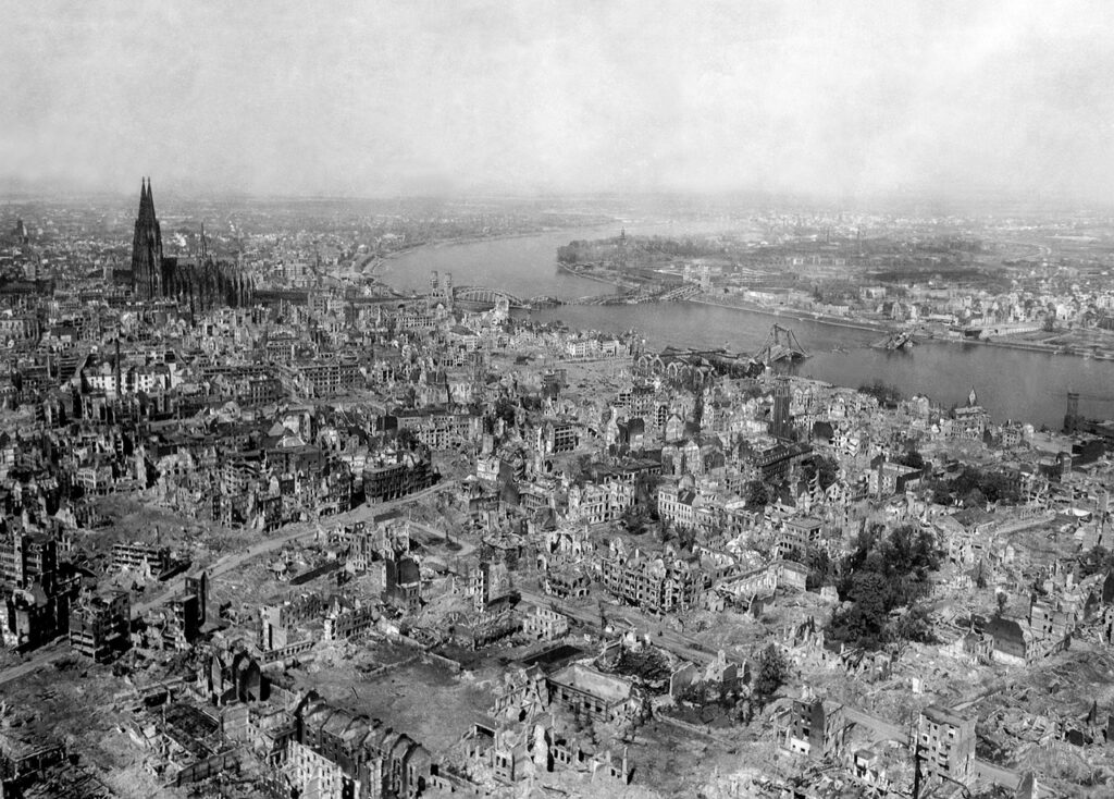 cologne, bombing, destruction, war, post war period, reconstruction, cologne cathedral, destroyed, second world war, ww2, wwii, war, ww2, ww2, ww2, ww2, ww2