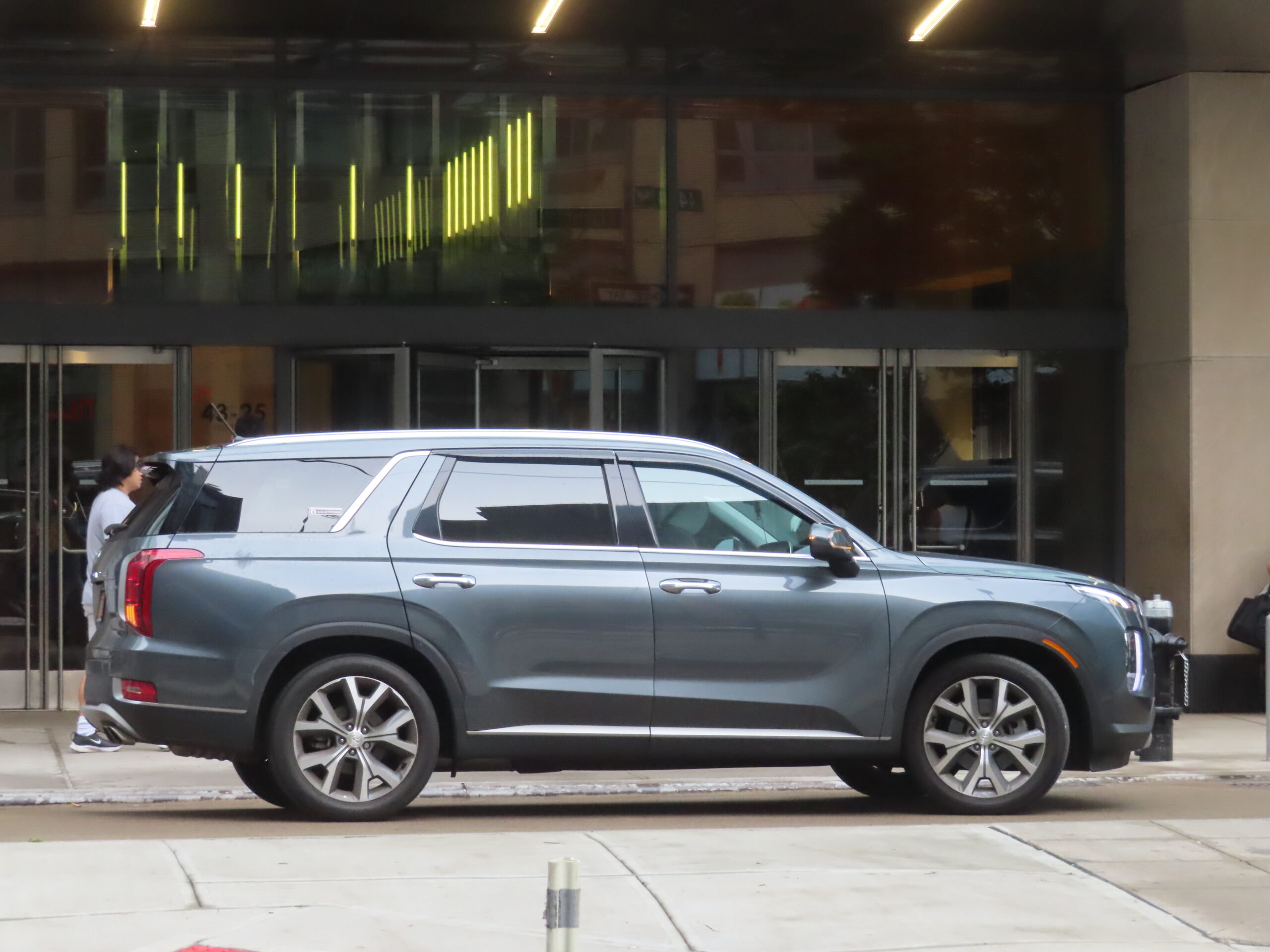 Redesigned Threat: Why the 2026 Hyundai Palisade Raises the Stakes Against the 2025 Kia Telluride