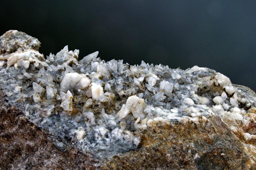 crystals, quartz, geodes, mineral, quartzite, silicon dioxide, crystalline formation, stone, mineralogy, geology, nature, first floor, quartzite, quartzite, quartzite, quartzite, quartzite