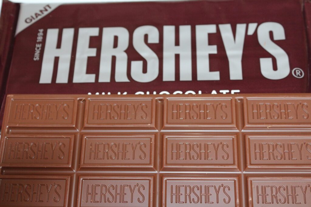 chocolate, bar, candy, sweet, tasty, cocoa, sugar, delicious, brown, brown candy, brown chocolate