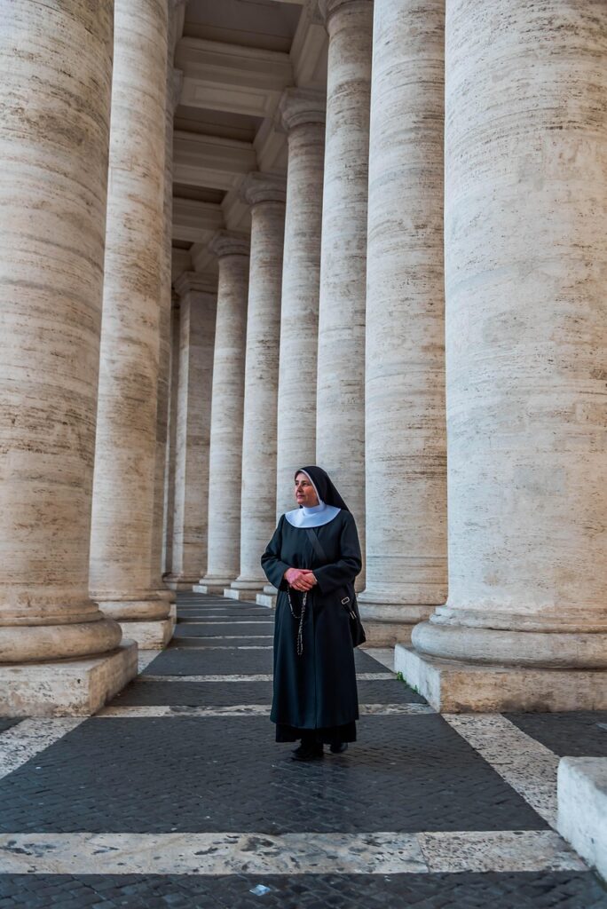 nuns, rosary, prayer, colonnade, temple of saint phero, architecture, vatican, rome, nuns, nuns, nuns, rosary, prayer, prayer, prayer, vatican, rome, rome, rome, rome, rome