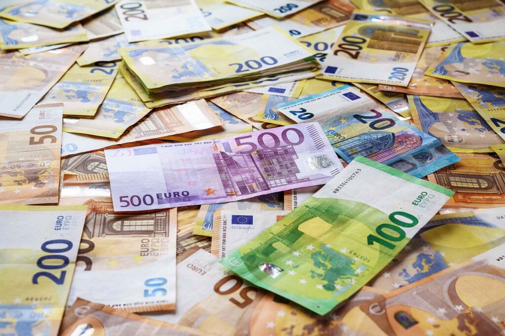 Your 30s: The Definitive Guide to 14 Essential Financial Moves for Building Lasting Wealth