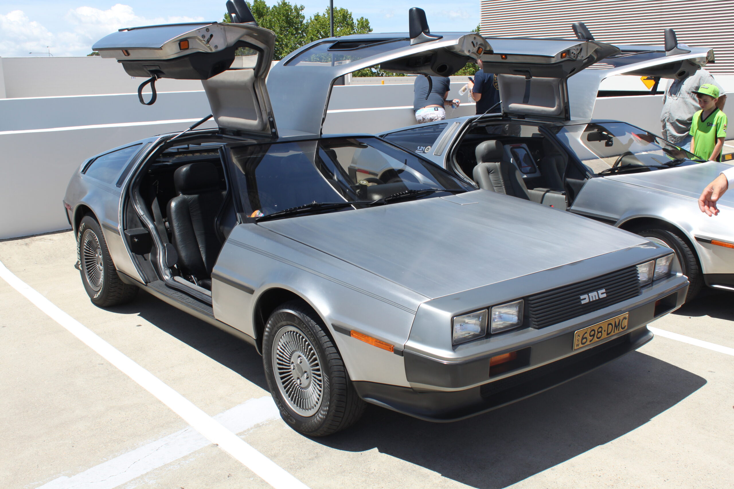 DeLorean DMC-12