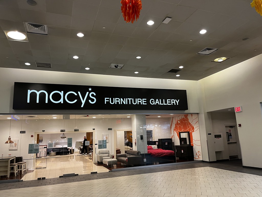 Best Buy’s Evolving Retail Strategy: Unpacking the Latest Store Closure Plans and Their Financial Implications