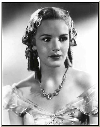 Unveiling the Lost Luminaries: 10 Forgotten Women of Classic Hollywood Who Shaped an Era