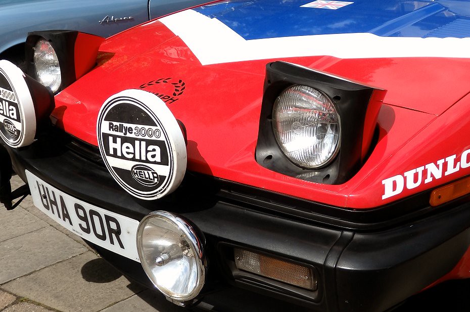 Gone But Not Forgotten: A Deep Dive Into 12 Pop-Up Headlight Icons We Seriously Miss (And Why Modern Cars Don’t Have Them Anymore)