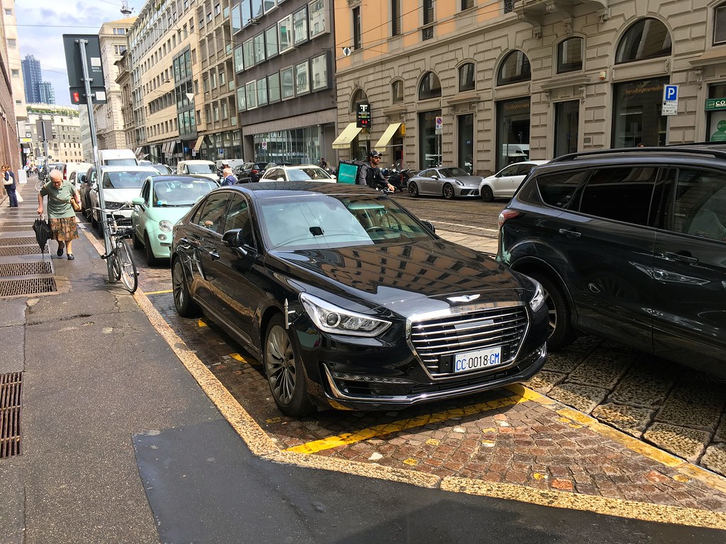 Is the 2025 Genesis G90 a Worthy Luxury Flagship? An In-Depth Car and Driver Analysis