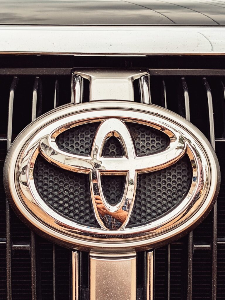 silver and black car grille