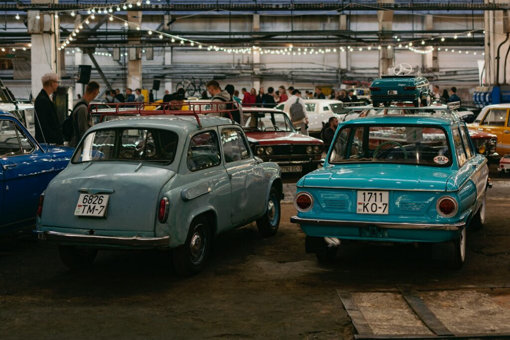 a group of cars parked in a parking lot